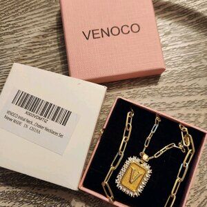 Initial letter V gold tone necklace set of 2 necklaces 16" and 18" jewelry